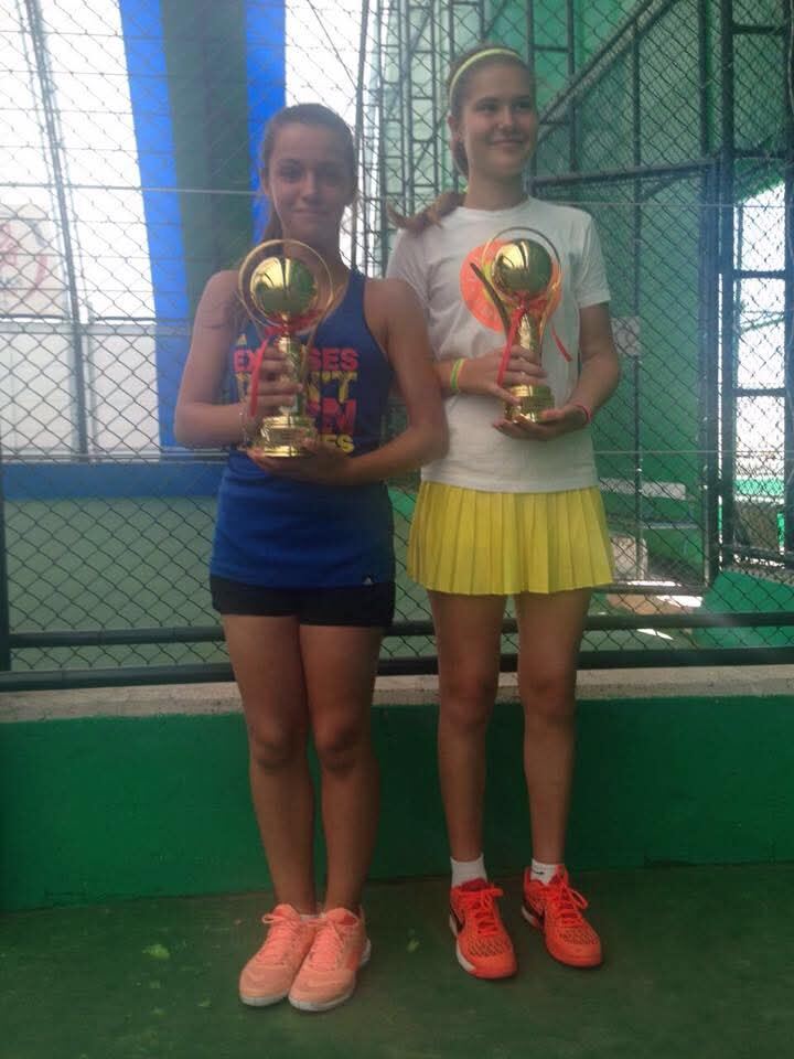 Sığacık Teos Marina tenis kortu