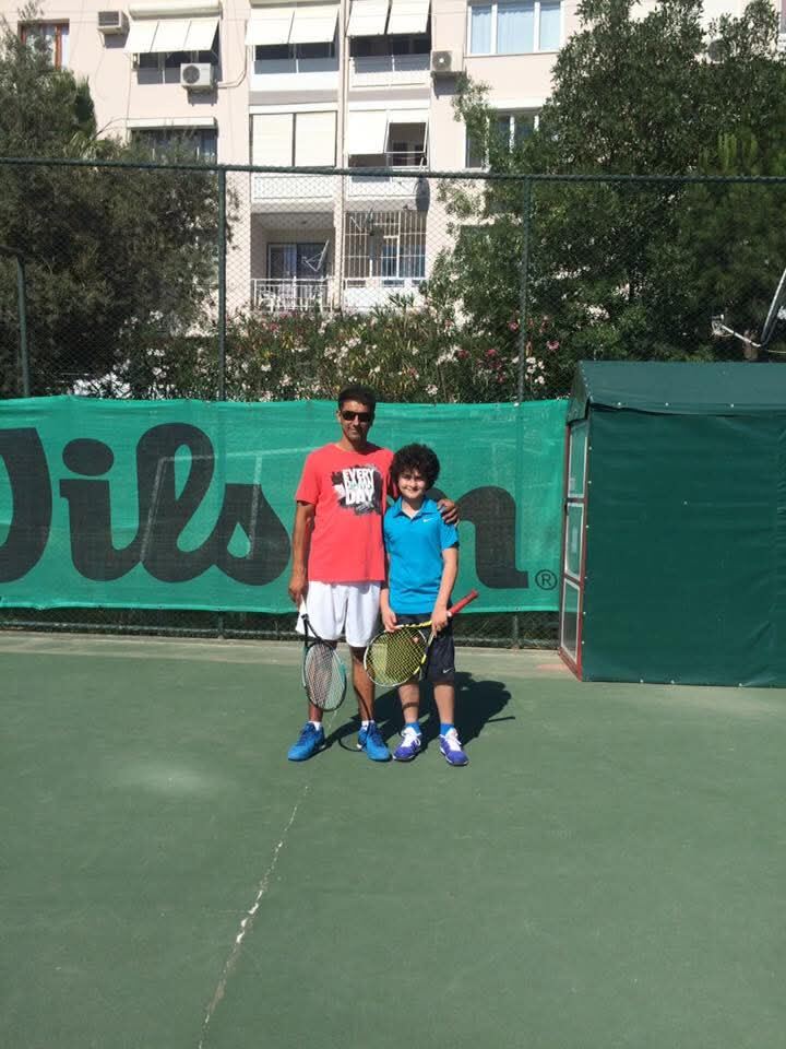 Çocuk tenis eğitimi - İzmir